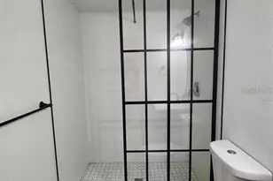 3244 Fox Lake Dr, Tampa, FL 33618 - Photo 10