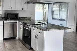 3244 Fox Lake Dr, Tampa, FL 33618 - Photo 4