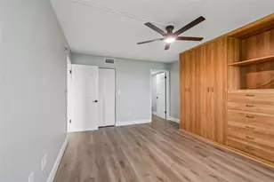 7050 Sunset Dr S, South Pasadena, FL 33707 - Photo 14