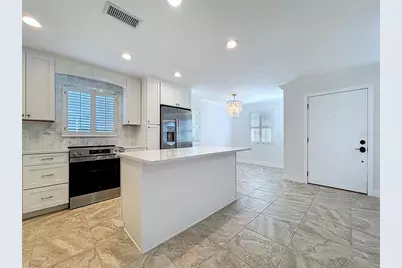 250 126th Avenue #110, Treasure Island, FL 33706 - Photo 8