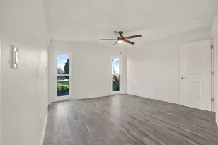 1979 Iowa Ave NE, Saint Petersburg, FL 33703 - Photo 26