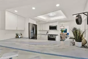 1979 Iowa Ave NE, Saint Petersburg, FL 33703 - Photo 14