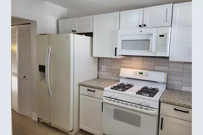 5521 80th Street N #312, Saint Petersburg, FL 33709 - Photo 8