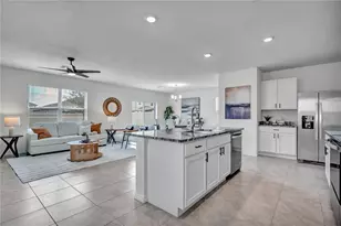 32606 Canyonlands Dr, Wesley Chapel, FL 33543 - Photo 2