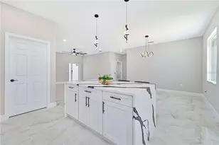 1326 NE 7th Pl, Cape Coral, FL 33909 - Photo 16