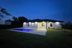 1326 NE 7th Pl, Cape Coral, FL 33909 - Photo 48