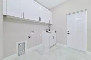 1326 NE 7th Pl, Cape Coral, FL 33909 - Photo 32