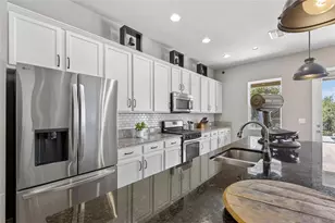 6909 Crestpoint Dr, Apollo Beach, FL 33572 - Photo 38