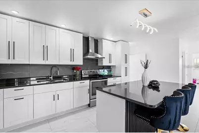 6083 50th Avenue N, Kenneth City, FL 33709 - Photo 14