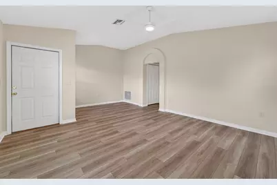 2454 Harrison Place Boulevard, Lakeland, FL 33810 - Photo 6