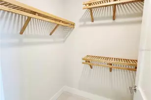 275 1st Ave S, Saint Petersburg, FL 33701 - Photo 16