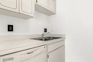 8800 Bardmoor Blvd, Seminole, FL 33777 - Photo 12