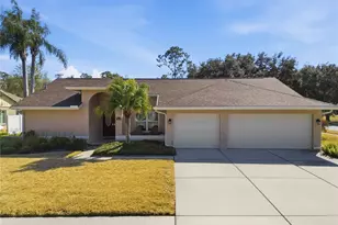 5860 Windermere Dr, Palm Harbor, FL 34685 - Photo 1