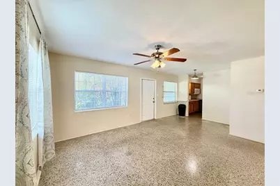 257 38th Avenue SE, Saint Petersburg, FL 33705 - Photo 6