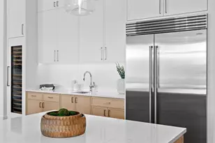 500 Barcelona Dr, Saint Petersburg, FL 33715 - Photo 10