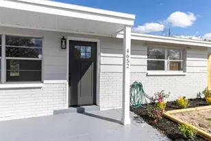4652 Kennedy Dr, New Port Richey, FL 34652 - Photo 2