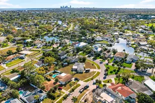 1722 Bayou Grande Blvd NE, Saint Petersburg, FL 33703 - Photo 16