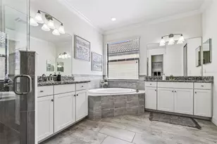 24253 Gallberry Dr, Venice, FL 34293 - Photo 16