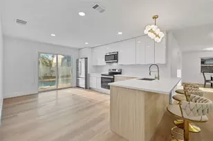 5700 Venetian Blvd NE, Saint Petersburg, FL 33703 - Photo 10