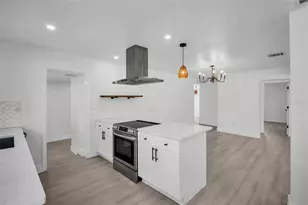 4000 Grove St S, Saint Petersburg, FL 33705 - Photo 18