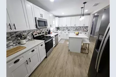 8711 N Wick Place, Tampa, FL 33604 - Photo 10
