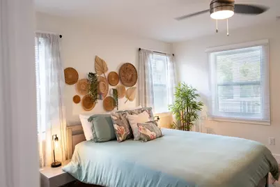 127 17th Avenue S, Saint Petersburg, FL 33701 - Photo 4