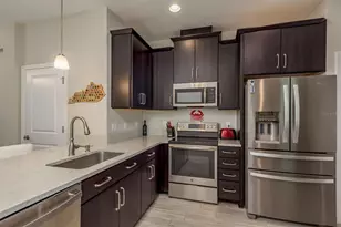 2442 Foggy Creek Cir, Clearwater, FL 33764 - Photo 10