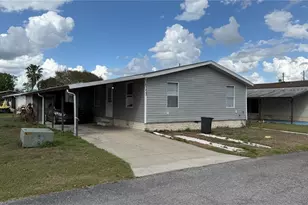 36153 Zinnia Ave, Zephyrhills, FL 33541 - Photo 2