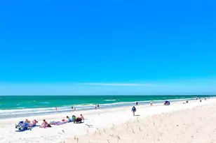 38 Country Club Dr, Largo, FL 33771 - Photo 30