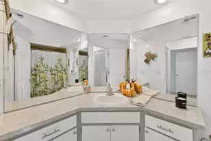 38 Country Club Dr, Largo, FL 33771 - Photo 16