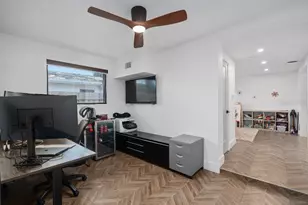 3715 Neptune Dr, Orlando, FL 32804 - Photo 18