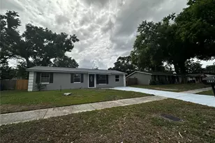 3704 Meadowbreeze Dr, Tampa, FL 33619 - Photo 36
