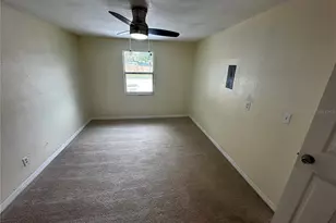 3704 Meadowbreeze Dr, Tampa, FL 33619 - Photo 16