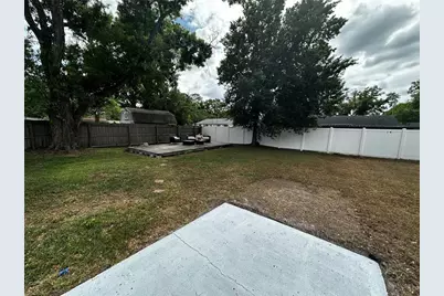 3704 Meadowbreeze Drive, Tampa, FL 33619 - Photo 32