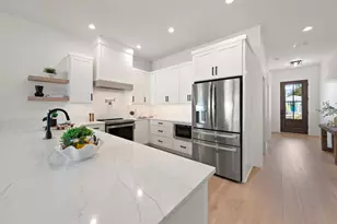 448 Orangewood Dr, Dunedin, FL 34698 - Photo 4