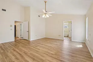 7026 Pinehaven Dr, Lakeland, FL 33810 - Photo 20