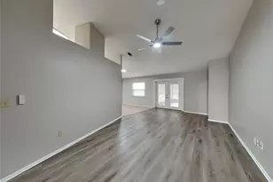 [Address not provided], Plant City, FL 33566 - Photo 2