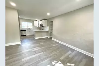 2102 E Caracas Street, Tampa, FL 33610 - Photo 8