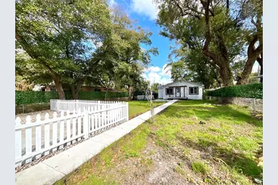 2102 E Caracas Street, Tampa, FL 33610 - Photo 32