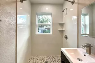 2102 E Caracas St, Tampa, FL 33610 - Photo 26