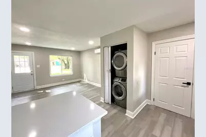 2102 E Caracas Street, Tampa, FL 33610 - Photo 24