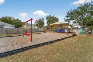 1112 Lake Shore Ranch Dr, Seffner, FL 33584 - Photo 84