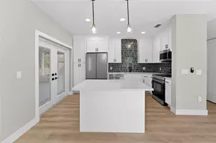 1112 Lake Shore Ranch Dr, Seffner, FL 33584 - Photo 18