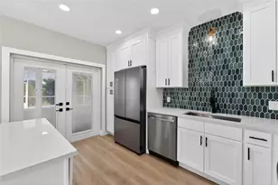 1112 Lake Shore Ranch Dr, Seffner, FL 33584 - Photo 20