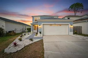 1112 Lake Shore Ranch Dr, Seffner, FL 33584 - Photo 2