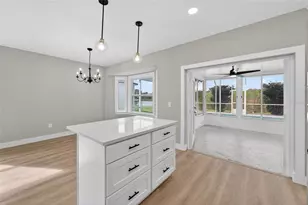 1112 Lake Shore Ranch Dr, Seffner, FL 33584 - Photo 22