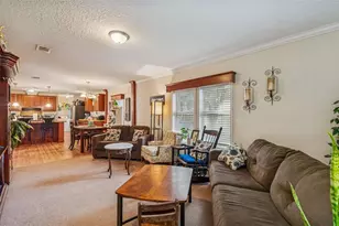 27435 Holiday Dr, Dade City, FL 33525 - Photo 14