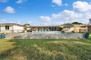 632 Shore Dr, Largo, FL 33771 - Photo 42