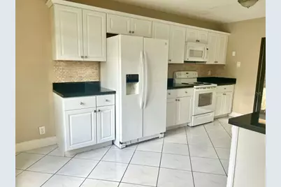 9217 NW 49th Place, Sunrise, FL 33351 - Photo 8