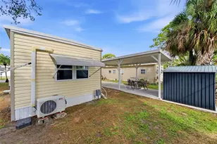 7803 46th Ave N, Saint Petersburg, FL 33709 - Photo 8